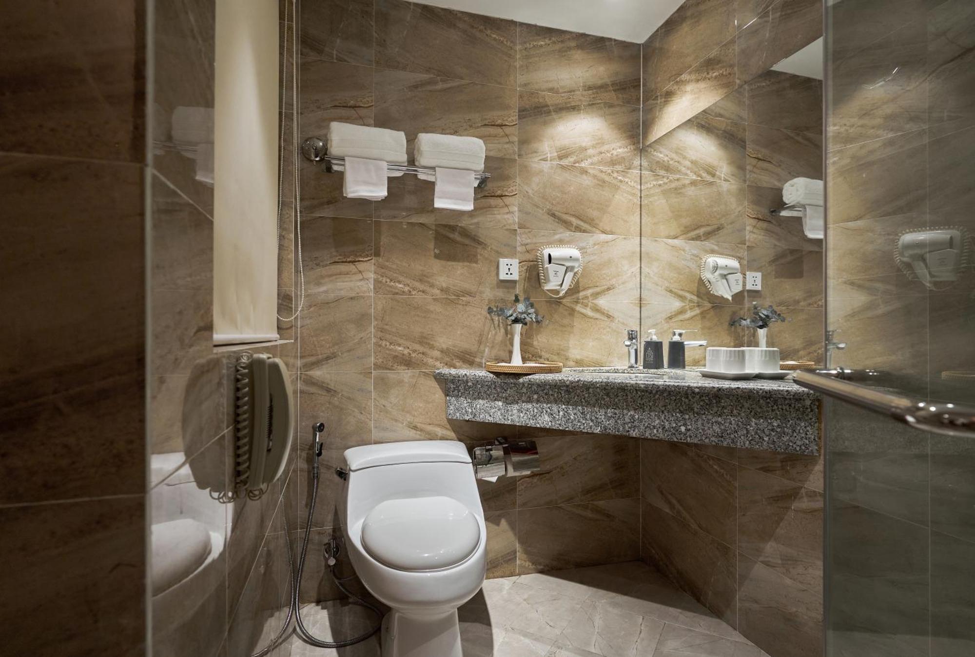 Sky Gem Hotel Sora Хошимин Экстерьер фото