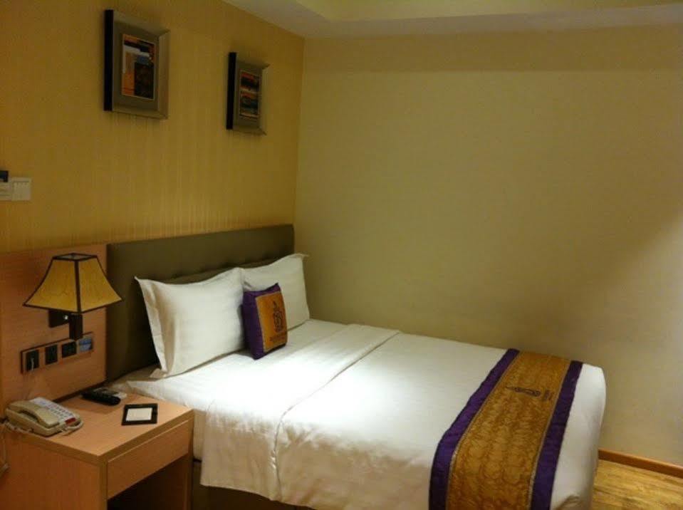 Sky Gem Hotel Sora Хошимин Экстерьер фото